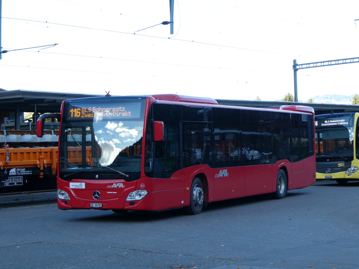 (229'579) - AFA Adelboden - Nr. 93/BE 26'705 - Mercedes am 21. Oktober 2021 beim Bahnhof Wimmis