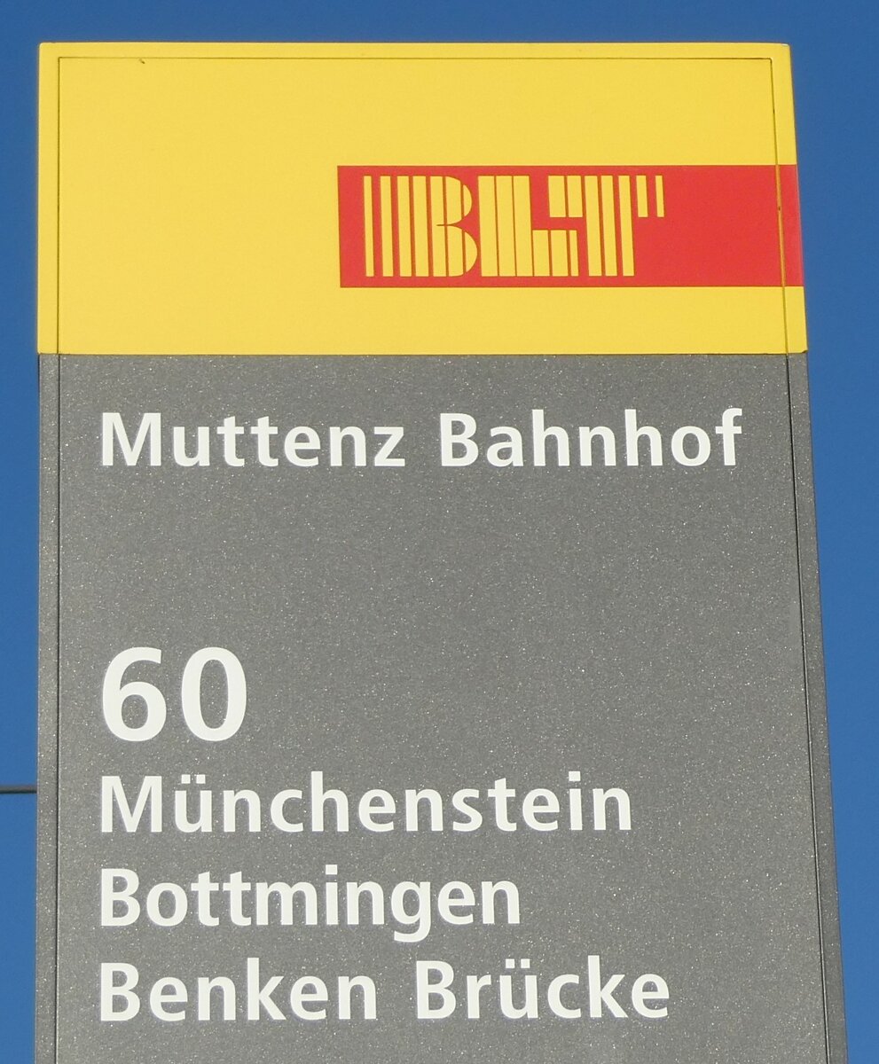 (230'268) - BLT-Haltestellenschild - Muttenz, Bahnhof - am 9. November 2021