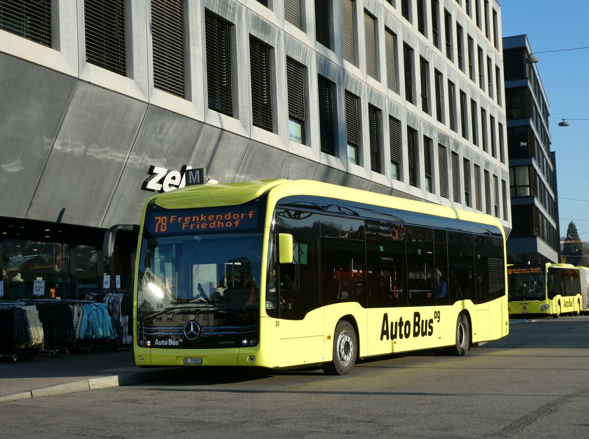 (230'279) - AAGL Liestal - Nr. 31/BL 20'985 - Mercedes am 9. November 2021 beim Bahnhof Liestal