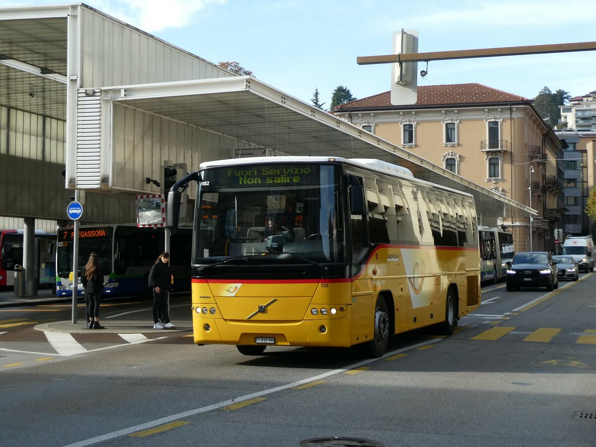 (230'400) - AutoPostale Ticino - Nr. 533/TI 215'390 - Volvo am 10. November 2021 in Lugano, Centro