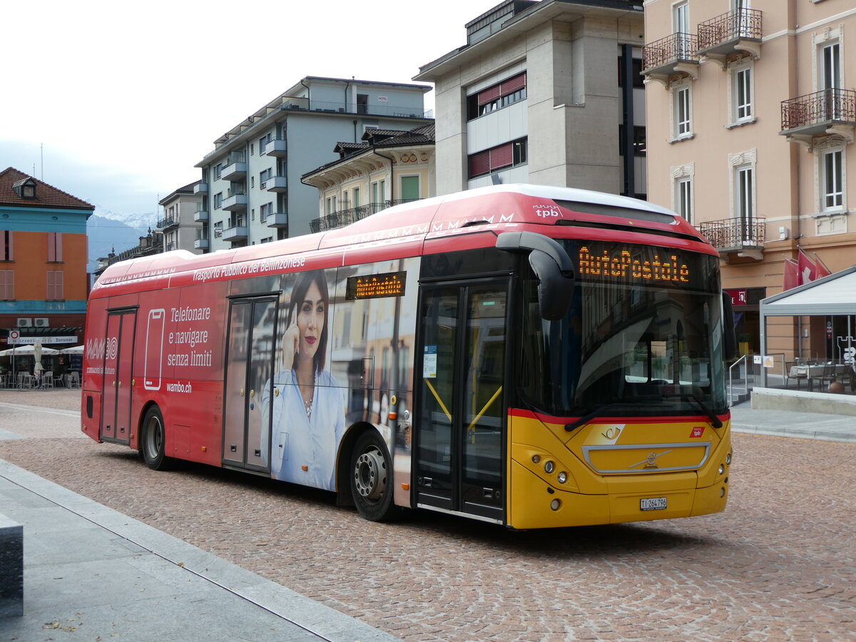 (230'417) - AutoPostale Ticino - TI 264'796 - Volvo am 10. November 2021 beim Bahnhof Bellinzona
