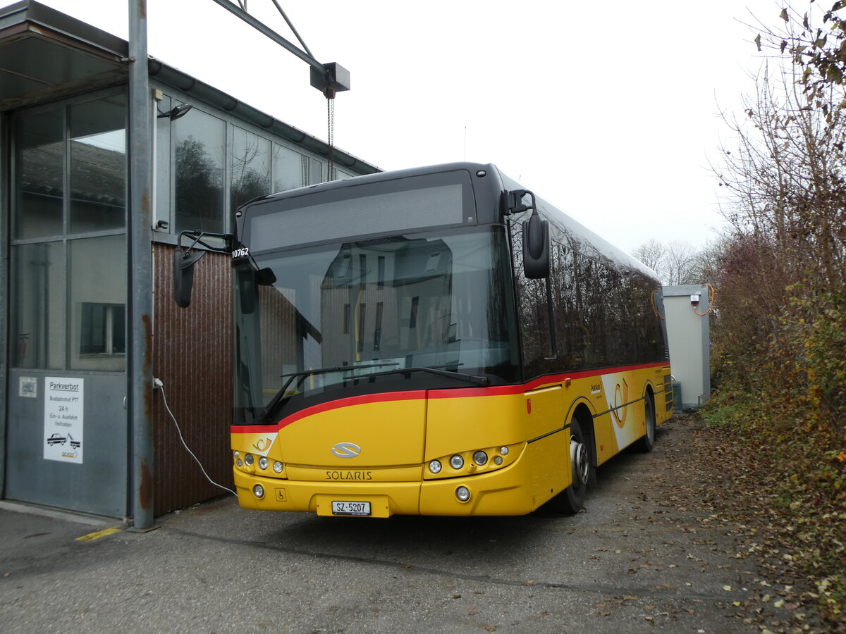 (230'854) - Lienert&Ehrler, Einsiedeln - SZ 5207 - Solaris am 21. November 2021 in Pfffikon, Garage