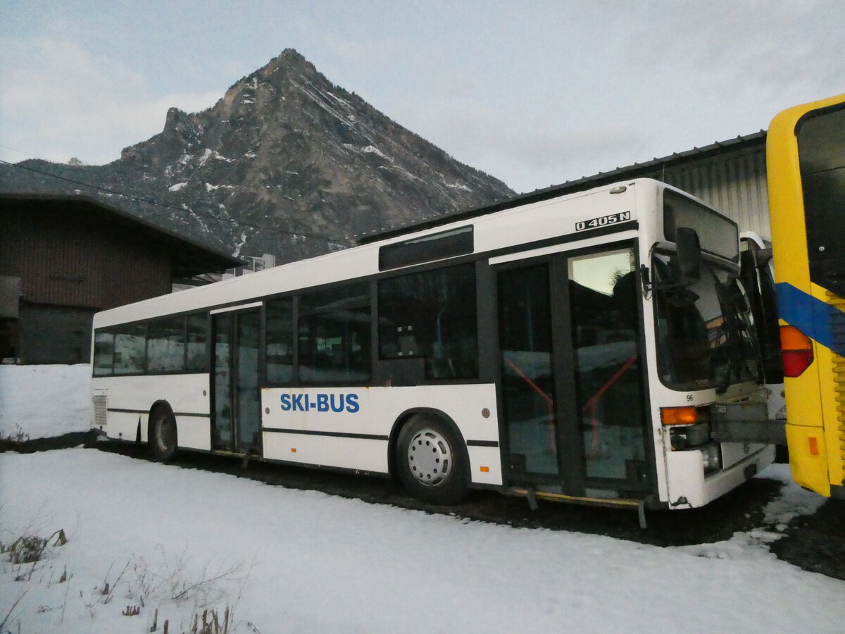 (231'208) - Buchard, Leytron - Nr. 96 - Mercedes (ex Regiobus, Gossau Nr. 13) am 12. Dezember 2021 in Leytron, Garage