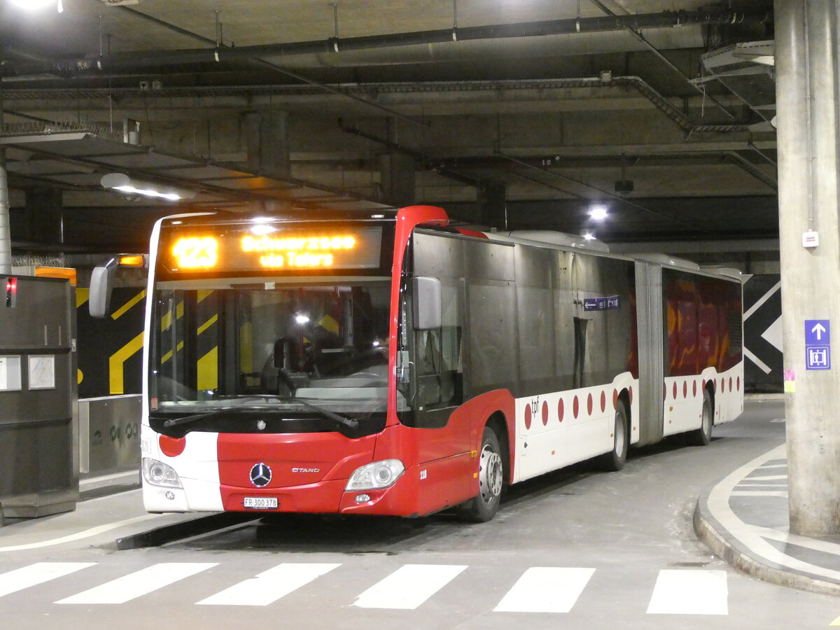 (231'237) - TPF Fribourg - Nr. 118/FR 300'378 - Mercedes am 14. Dezember 2021 in Fribourg, Busbahnhof