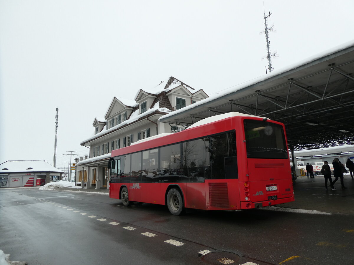 (231'390) - AFA Adelboden - Nr. 39/BE 25'753 - Scania/Hess am 16. Dezember 2021 beim Bahnhof Frutigen