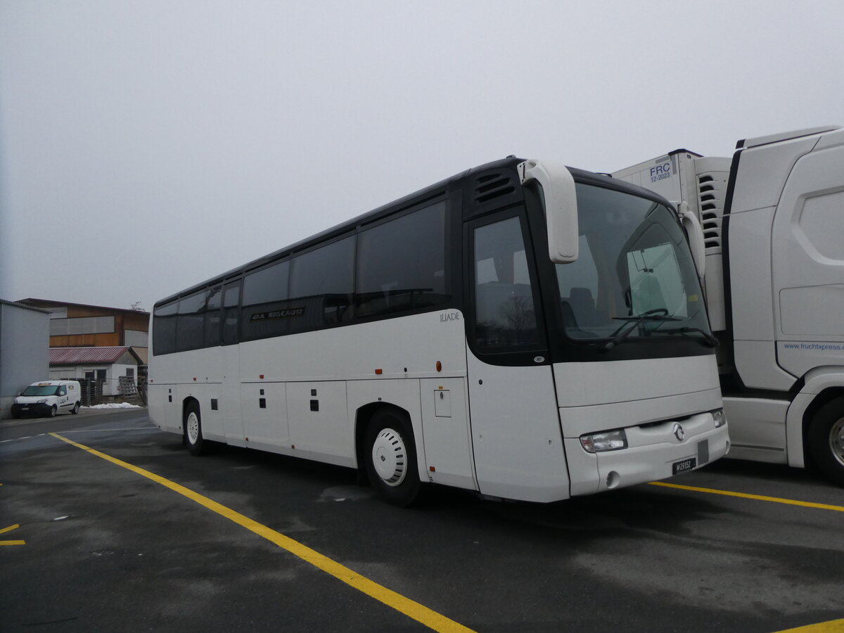 (231'512) - Schweizer Armee - M+29'352 - Irisbus am 19. Dezember 2021 in Kerzers, Interbus