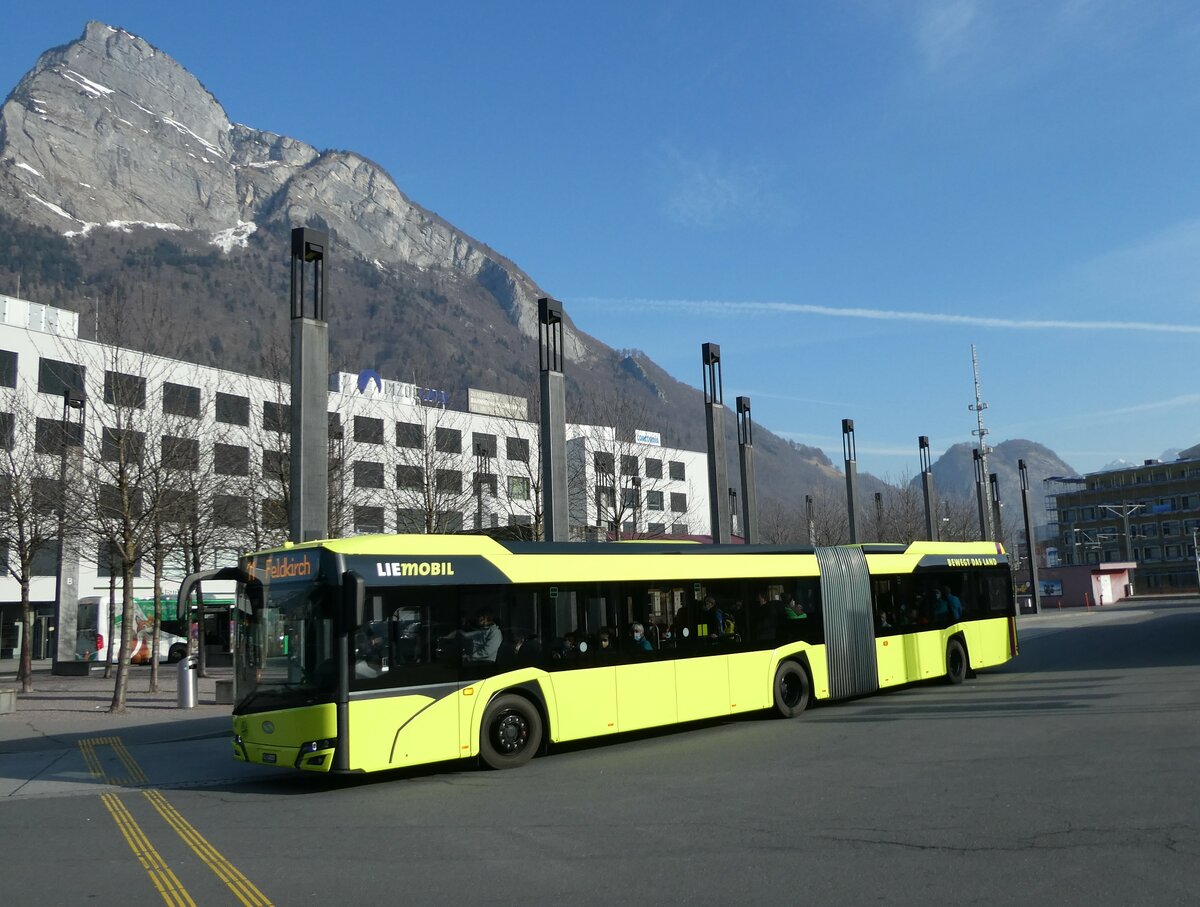 (233'505) - Aus Liechtenstein: BOS PS Anstalt, Vaduz - Nr. 570/FL 40'228 - Solaris am 8. Mrz 2022 beim Bahnhof Sargans