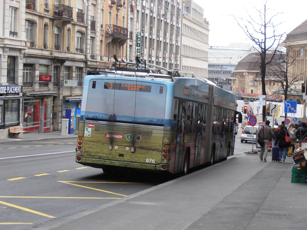 (233'949) - TL Lausanne - Nr. 876 - Hess/Hess Gelenktrolleybus am 13. Mrz 2022 beim Bahnhof Lausanne