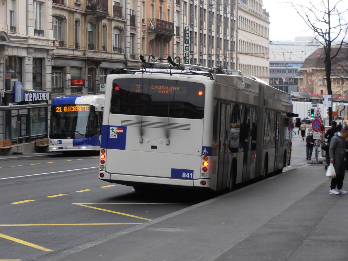 (233'954) - TL Lausanne - Nr. 841 - Hess/Hess Gelenktrolleybus am 13. Mrz 2022 beim Bahnhof Lausanne