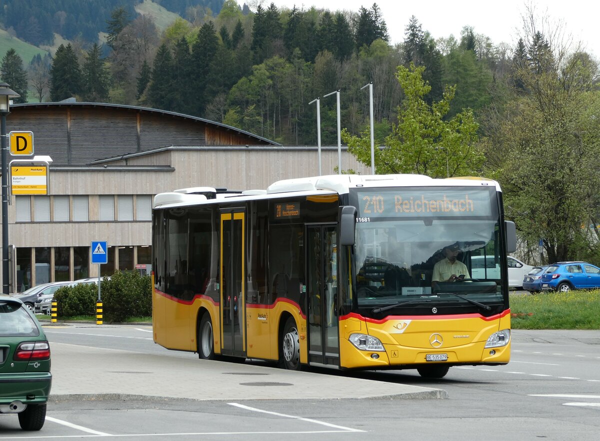 (234'876) - PostAuto Bern - BE 535'079 - Mercedes am 29. April 2022 beim Bahnhof Frutigen