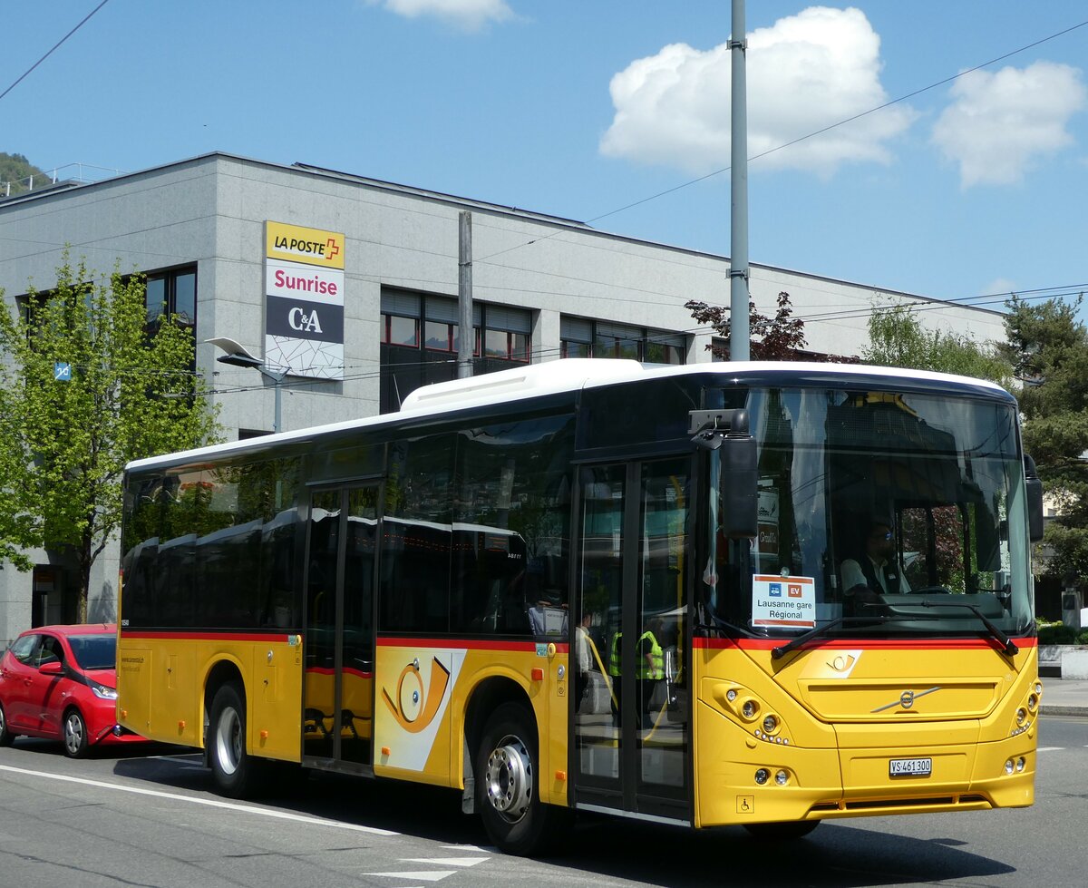 (234'954) - Buchard, Leytron - VS 461'300 - Volvo am 30. April 2022 beim Bahnhof Vevey