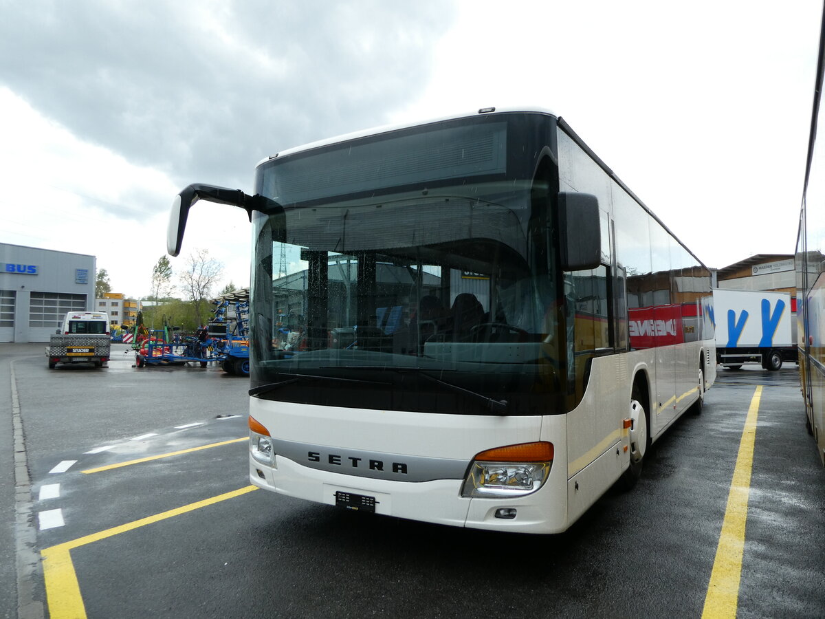 (234'985) - Interbus, Kerzers - Setra (ex CJ Tramelan Nr. 125) am 30. April 2022 in Kerzers, Interbus