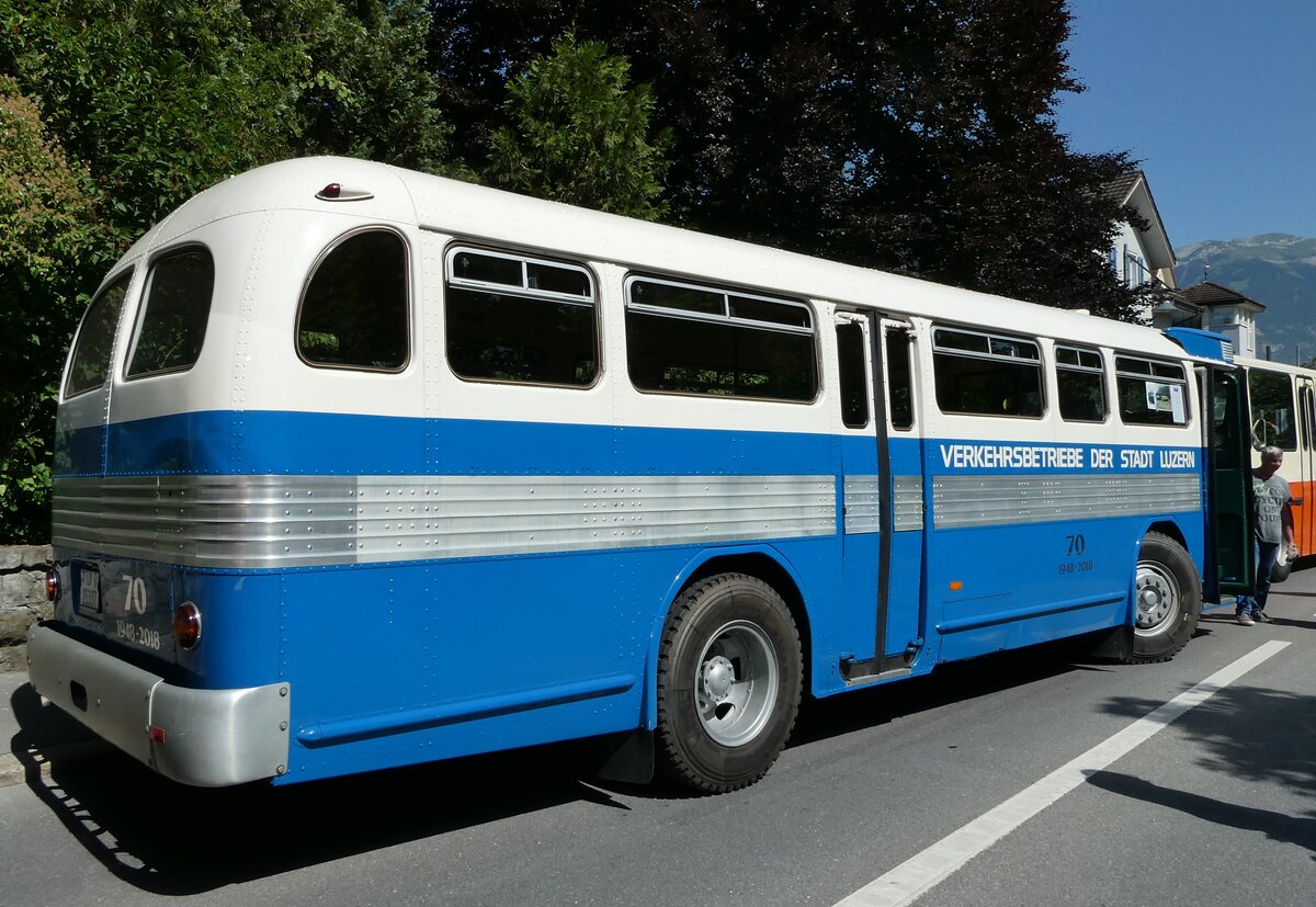 (236'583) - VBL Luzern (vbl-historic) - Nr. 76/LU 15'337 - Twin Coach am 4. Juni 2022 in Sarnen, OiO