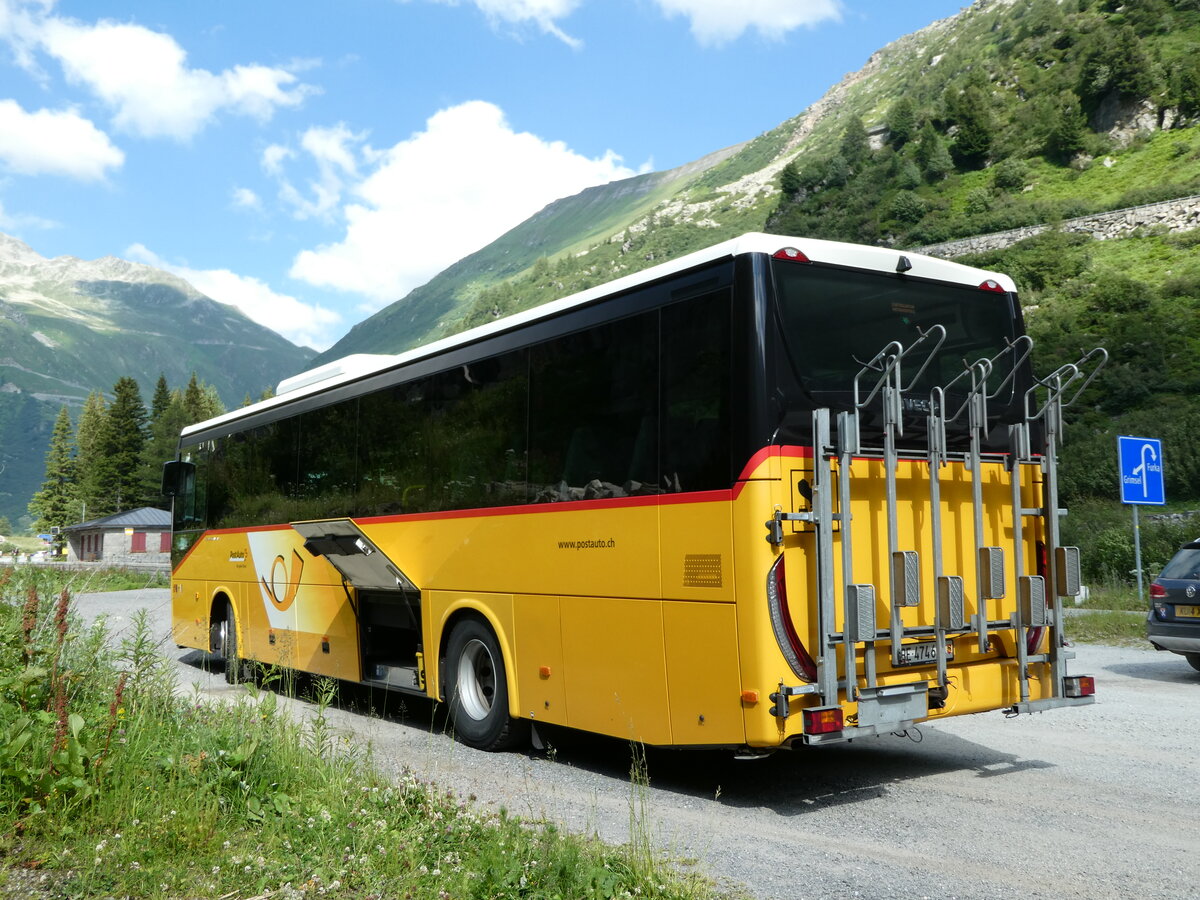 (237'803) - PostAuto Bern - BE 474'688 - Iveco am 2. Juli 2022 in Gletsch, Post