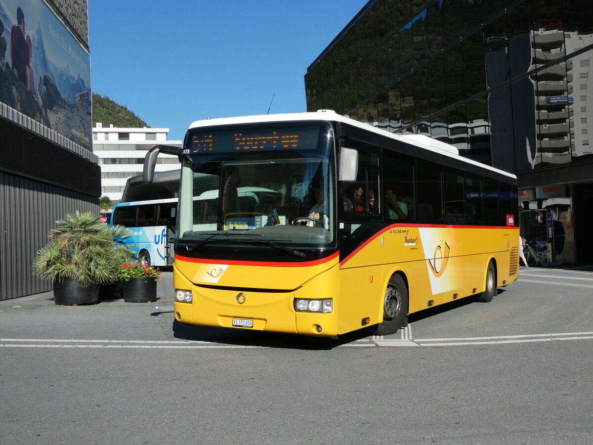 (238'651) - PostAuto Wallis - VS 372'650 - Irisbus am 31. Juli 2022 beim Bahnhof Visp