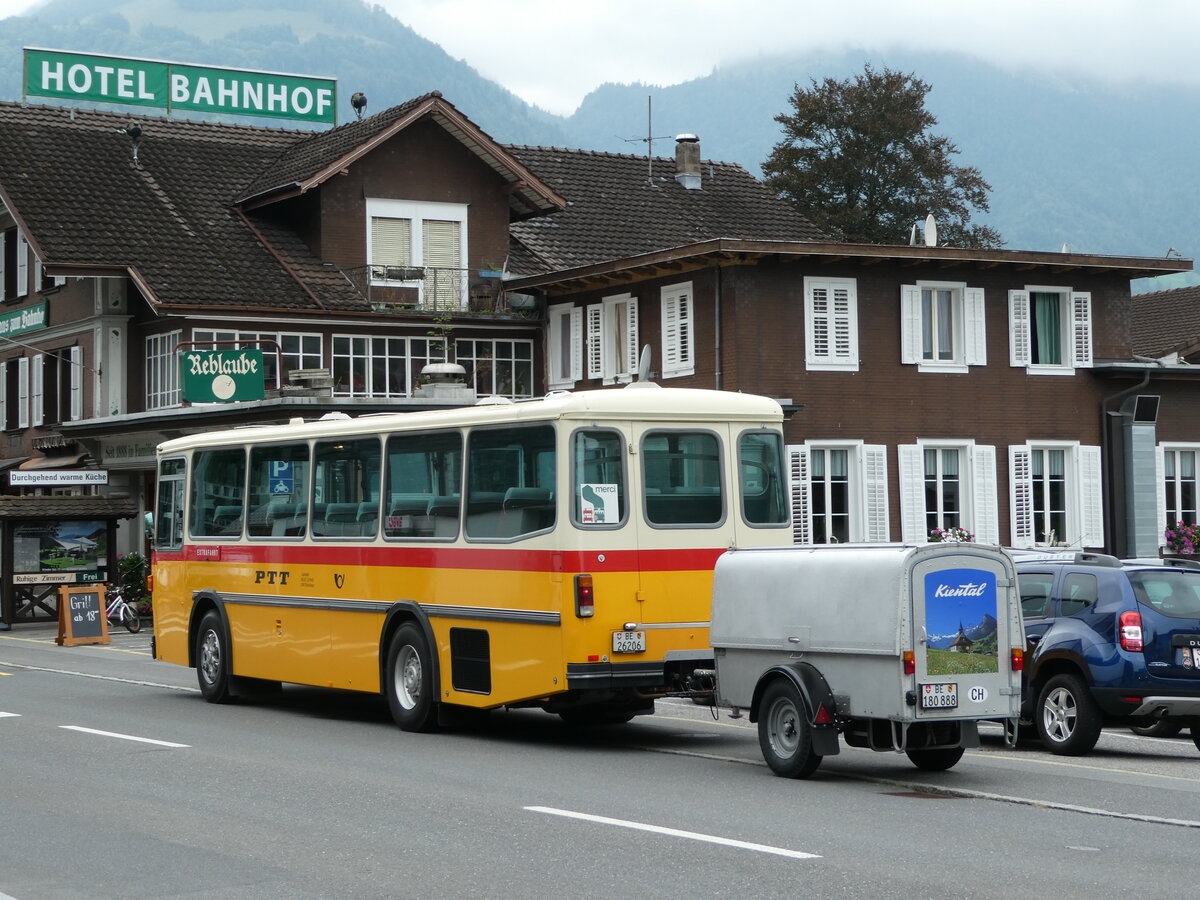 (239'799) - Schmid, Thrishaus - BE 26'206 - Saurer/Tscher (ex P 24'244) am 28. August 2022 in Giswil, Hotel Bahnhof