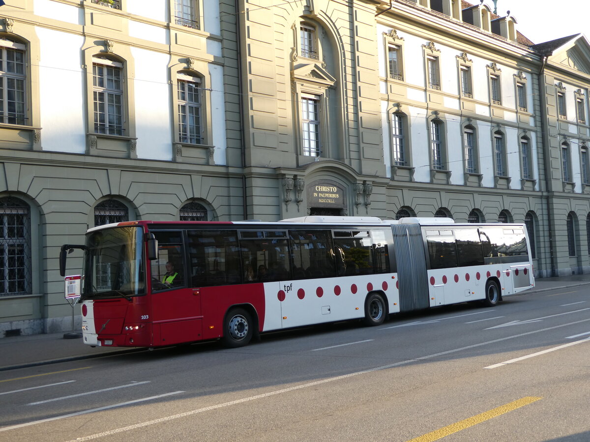 (240'080) - TPF Fribourg - Nr. 103/FR 300'211 - Volvo am 18. September 2022 beim Bahnhof Bern
