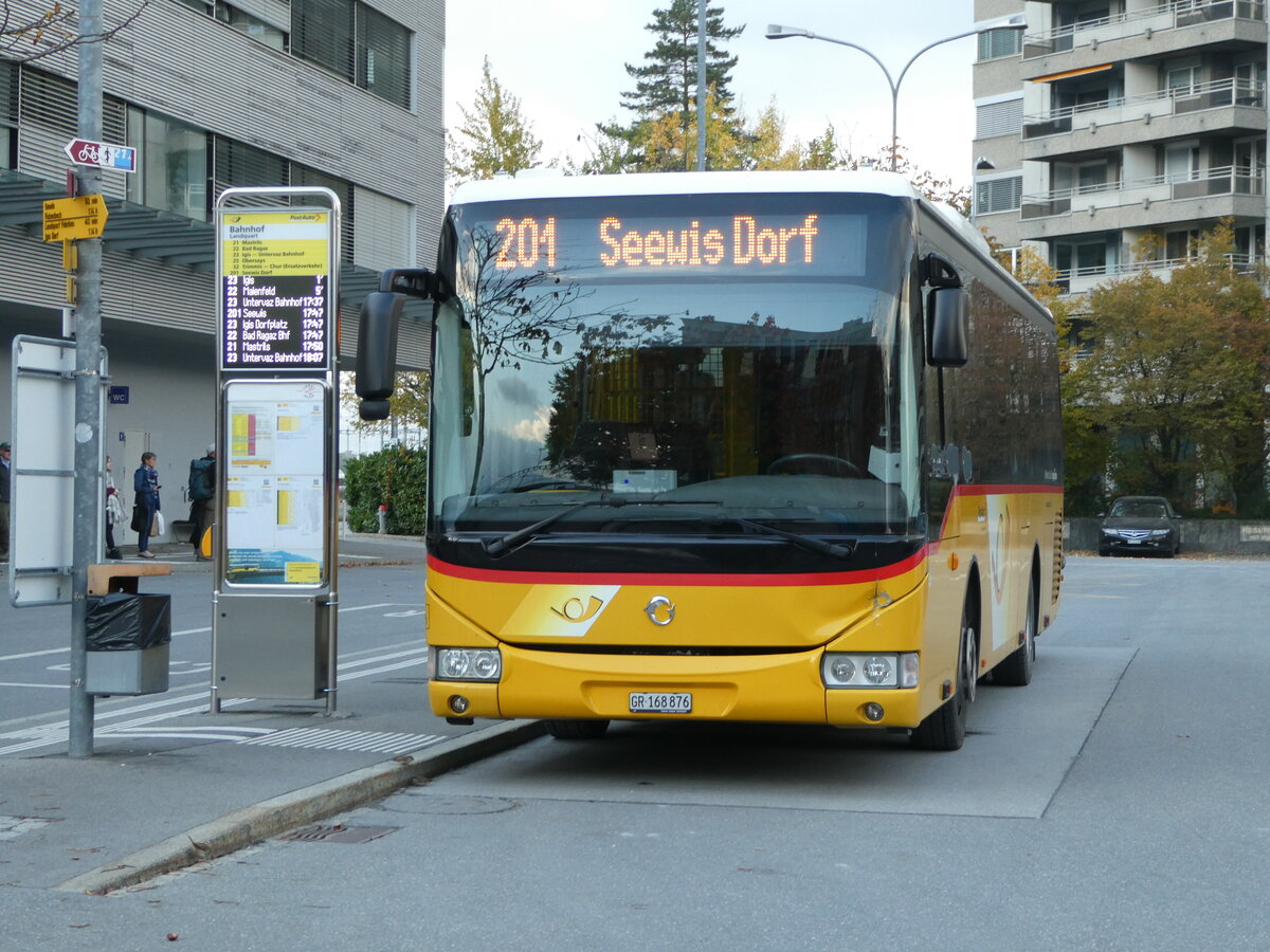 (241'153) - PostAuto Graubnden - GR 168'876 - Irisbus am 12. Oktober 2022 beim Bahnhof Landquart