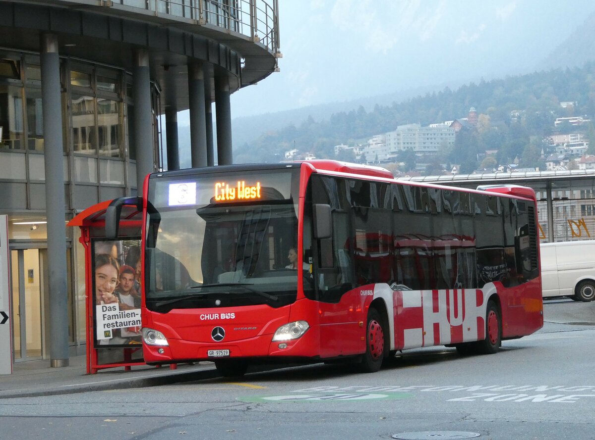 (241'169) - Chur Bus, Chur - Nr. 19/GR 97'519 - Mercedes am 12. Oktober 2022 in Chur, Post 1