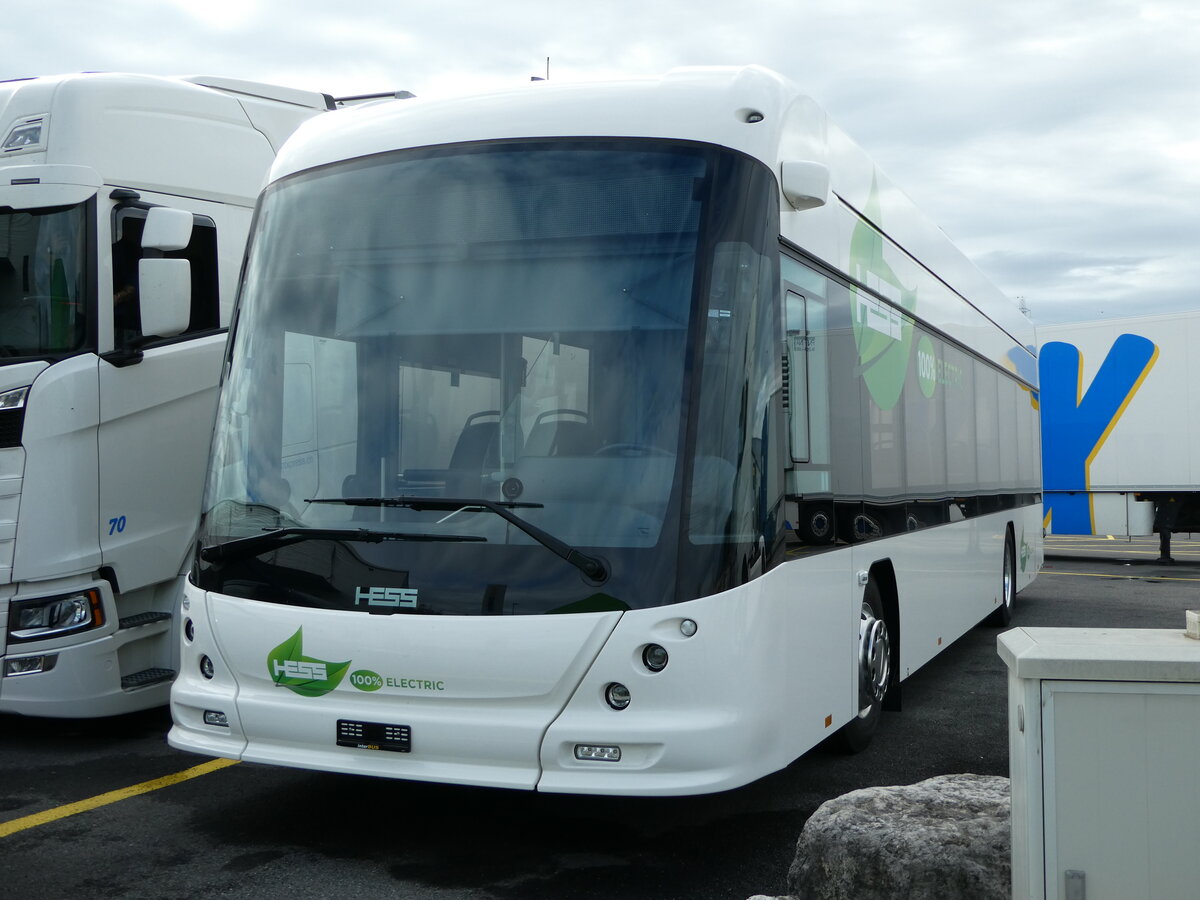 (241'371) - Hess, Bellach - Hess am 15. Oktober 2022 in Kerzers, Interbus