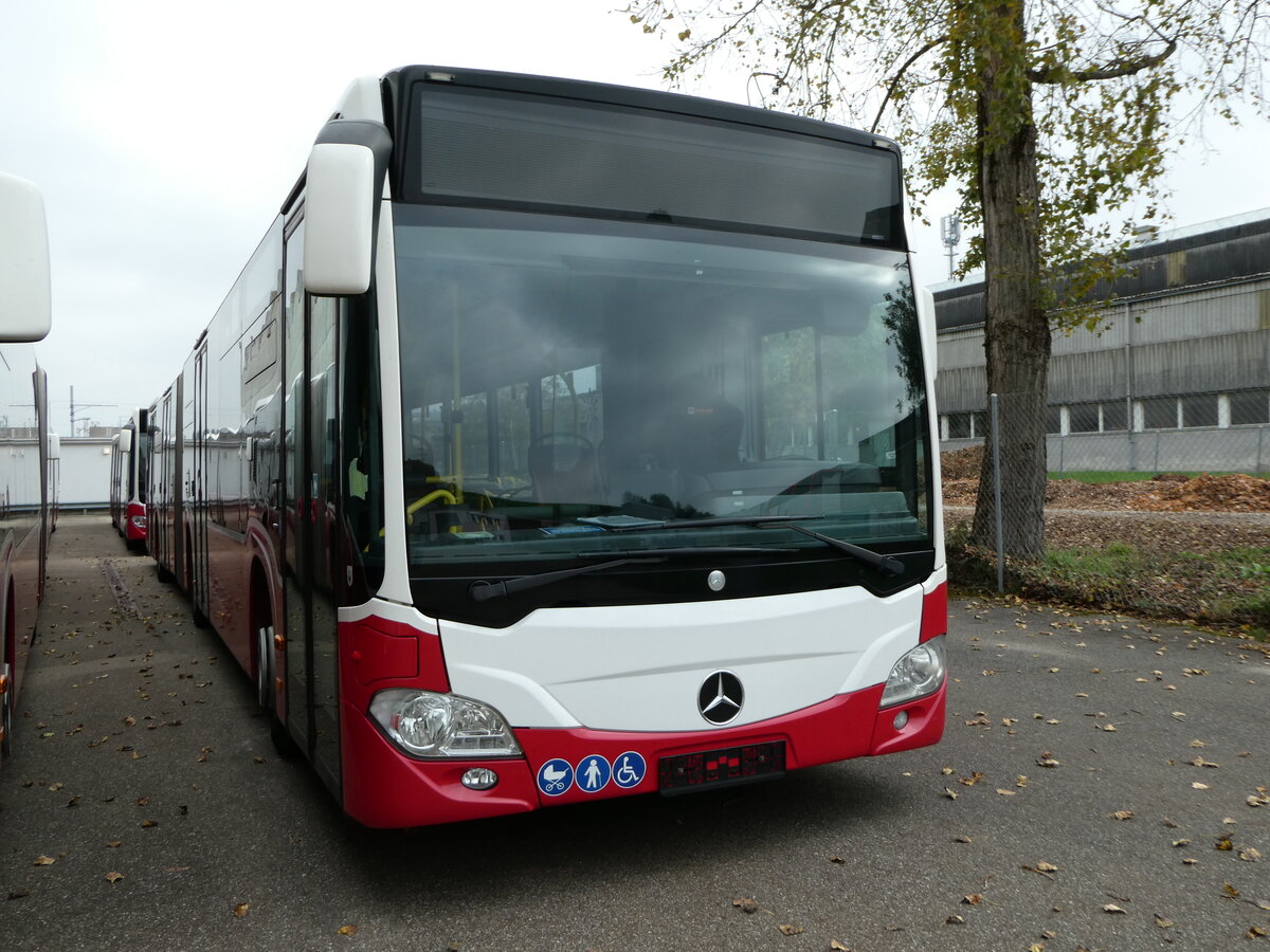 (241'620) - EvoBus, Winterthur - (126'576) - Mercedes (ex Wiener Linien, A-Wien Nr. 8715) am 20. Oktober 2022 in Winterthur, EvoBus 