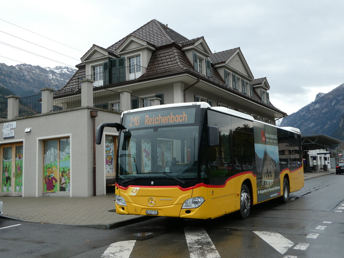 (242'322) - PostAuto Bern - BE 637'781 - Mercedes am 9. November 2022 beim Bahnhof Frutigen