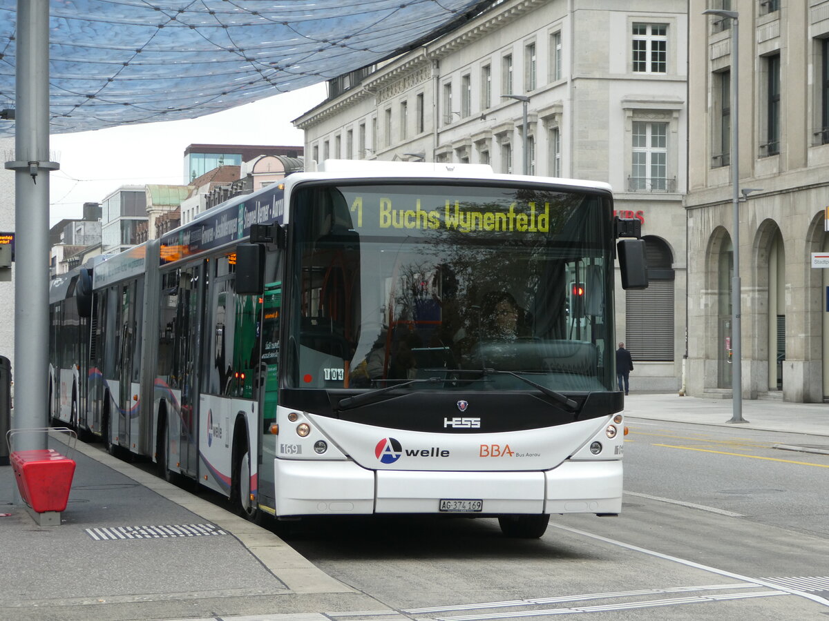 (242'556) - BBA Aarau - Nr. 169/AG 374'169 - Scania/Hess am 12. November 2022 beim Bahnhof Aarau