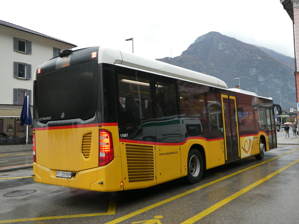 (242'704) - AutoPostale Ticino - TI 326'908 - Mercedes am 15. November 2022 beim Bahnhof Biasca