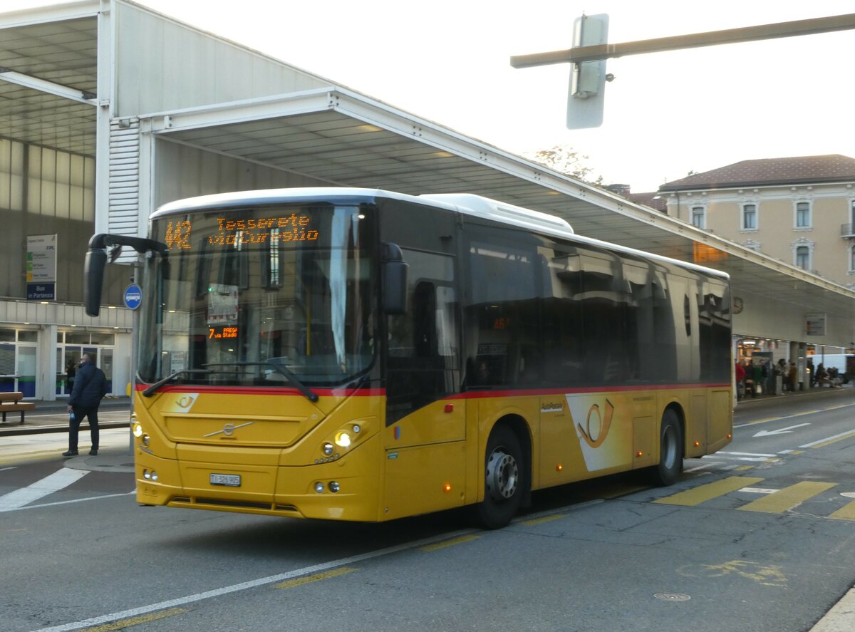 (242'832) - AutoPostale Ticino - Nr. 555/TI 326'905 - Volvo am 16. November 2022 in Lugano, Centro