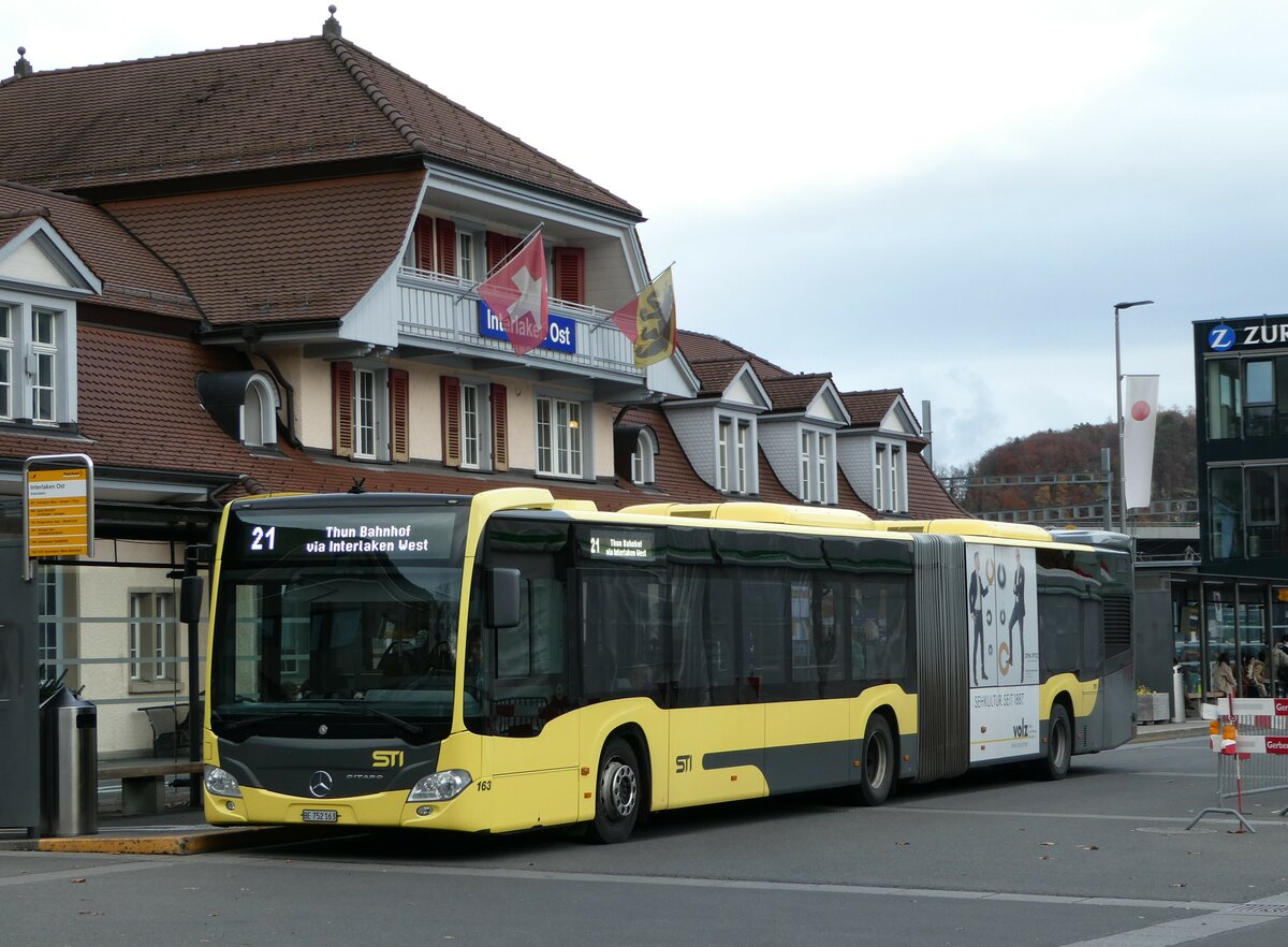 (243'095) - STI Thun - Nr. 163/BE 752'163 - Mercedes am 22. November 2022 beim Bahnhof Interlaken Ost