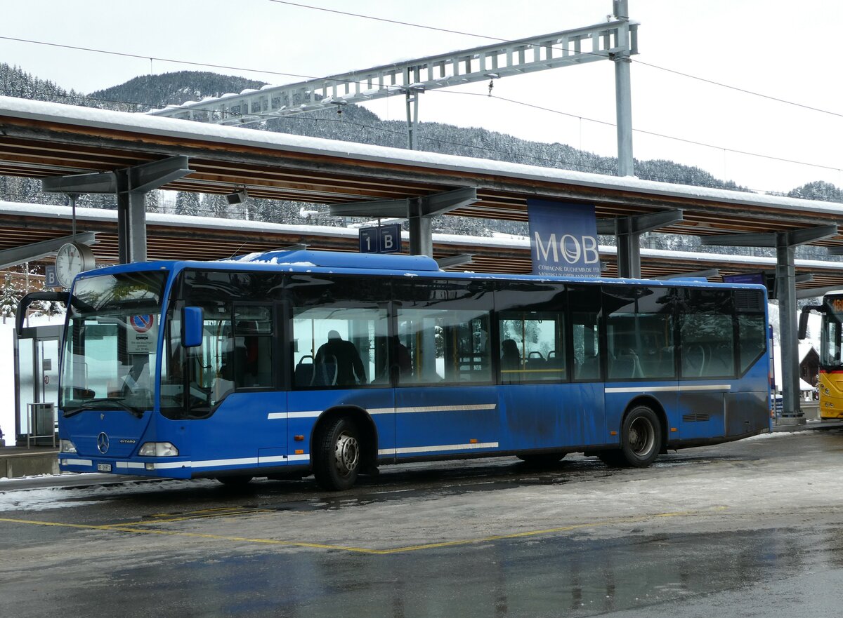 (243'853) - Tritten, Zweisimmen - BE 26'971 - Mercedes (ex BE 633'034; ex AFA Adelboden Nr. 94) am 13. Dezember 2022 beim Bahnhof Gstaad