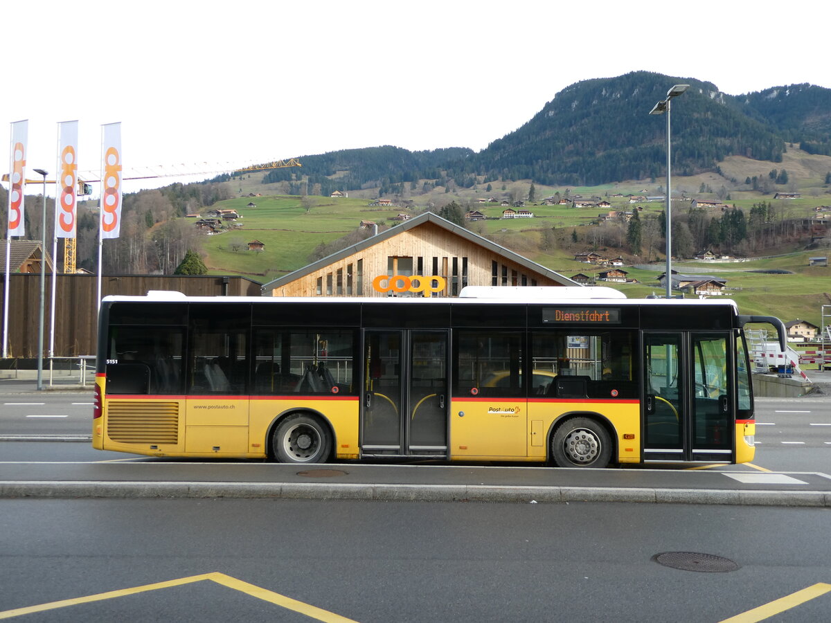 (244'311) - PostAuto Bern - BE 610'532 - Mercedes am 31. Dezember 2022 beim Bahnhof Reichenbach 