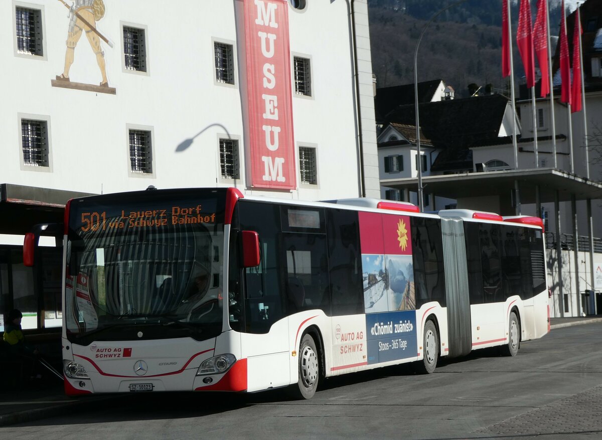 (245'718) - AAGS Schwyz - Nr. 23/SZ 10'123 - Mercedes am 3. Februar 2023 in Schwyz, Zentrum