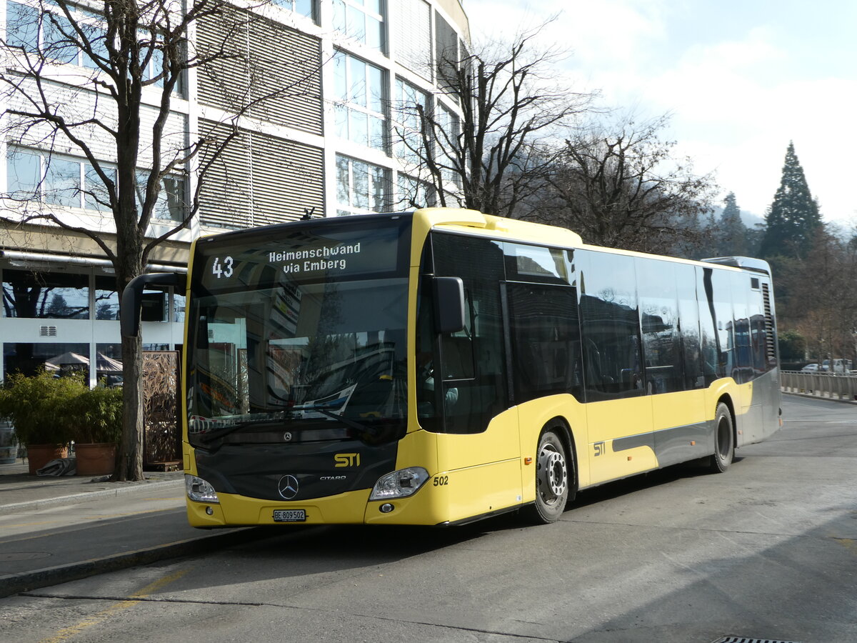 (245'958) - STI Thun - Nr. 502/BE 809'502 - Mercedes am 8. Februar 2023 beim Bahnhof Thun