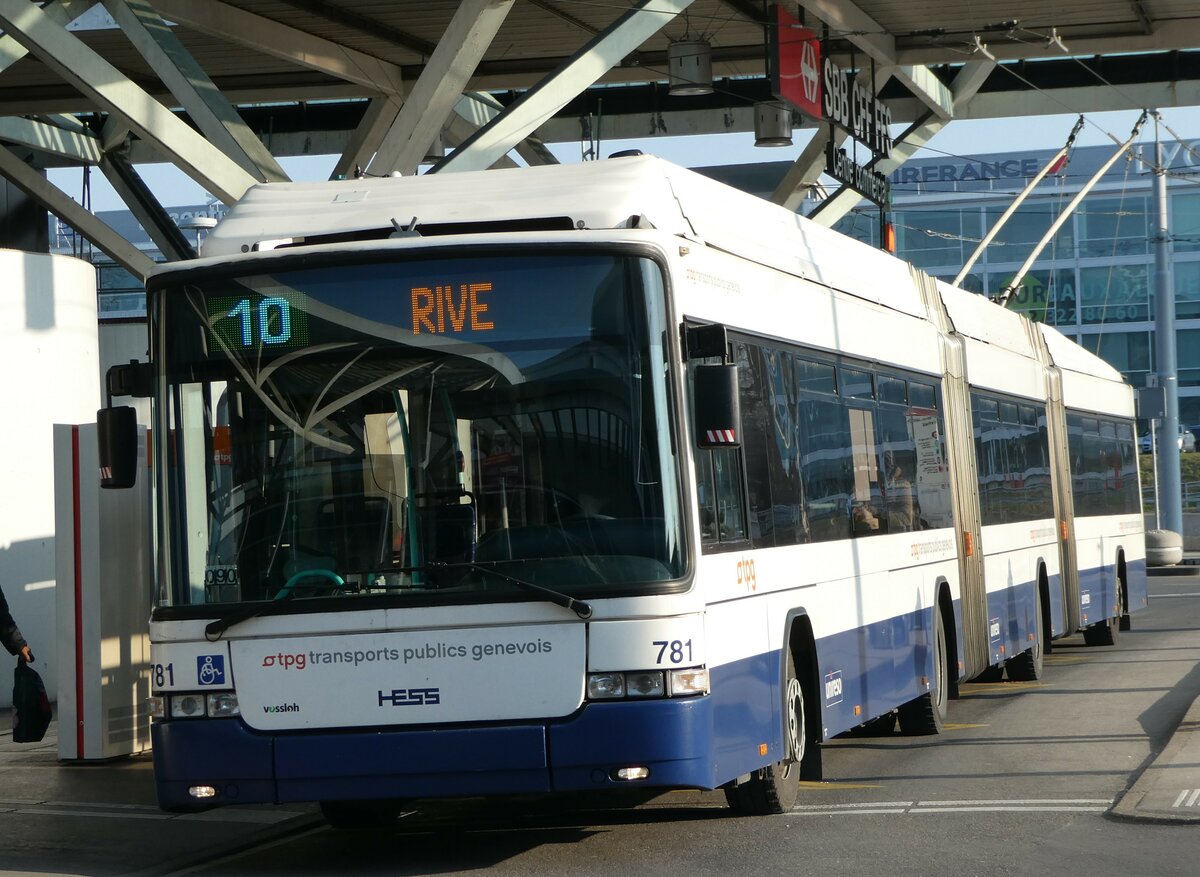 (245'982) - TPG Genve - Nr. 781 - Hess/Hess Doppelgelenktrolleybus am 9. Februar 2023 in Genve, Aroport