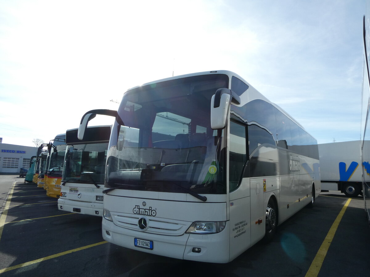 (246'303) - Aus Italien: Dimaio, Calitri - FZ-029 WZ - Mercedes am 18. Februar 2023 in Kerzers, Interbus