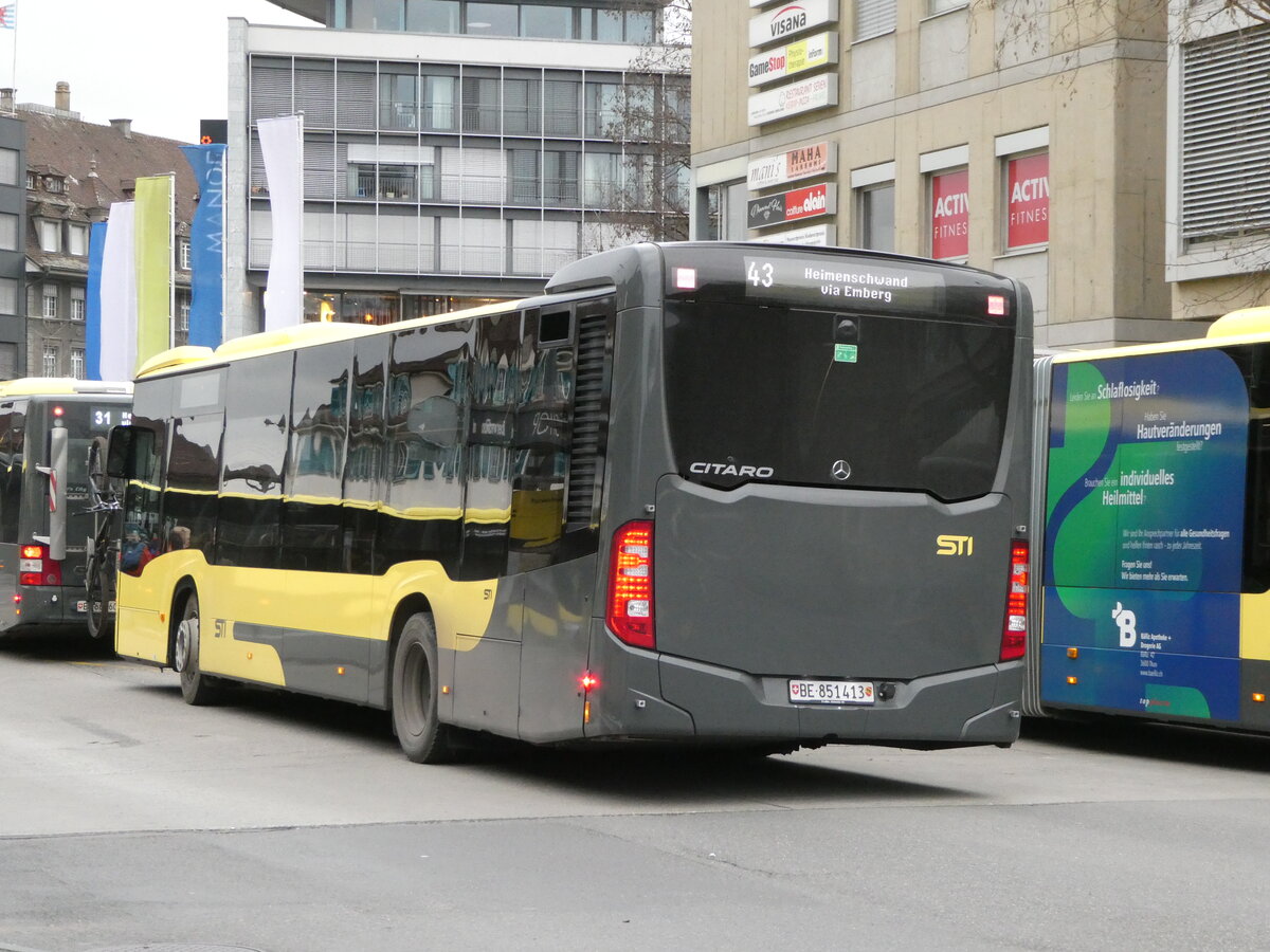 (246'631) - STI Thun - Nr. 413/BE 851'413 - Mercedes am 25. Februar 2023 beim Bahnhof Thun