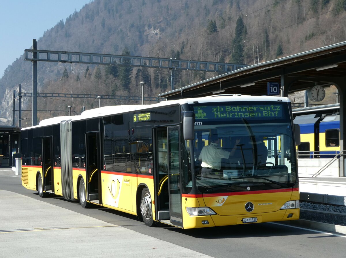 (246'889) - PostAuto Nordschweiz - AG 479'337/PID 4527 - Mercedes am 5. März 2023 beim Bahnhof Interlaken Ost