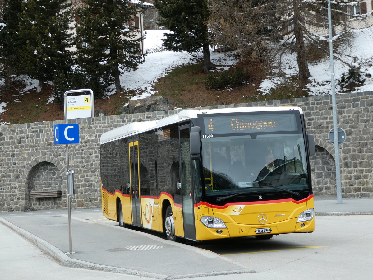 (248'605) - PostAuto Graubnden - GR 162'988/PID 11'690 - Mercedes am 15. April 2023 beim Bahnhof St. Moritz