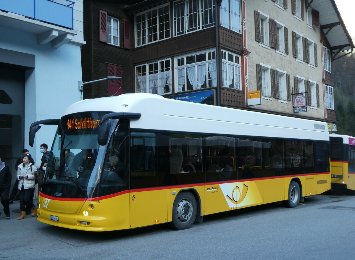 (248'758) - PostAuto Bern - BE 474'560/PID 10'247 - Hess am 18. April 2023 beim Bahnhof Lauterbrunnen 