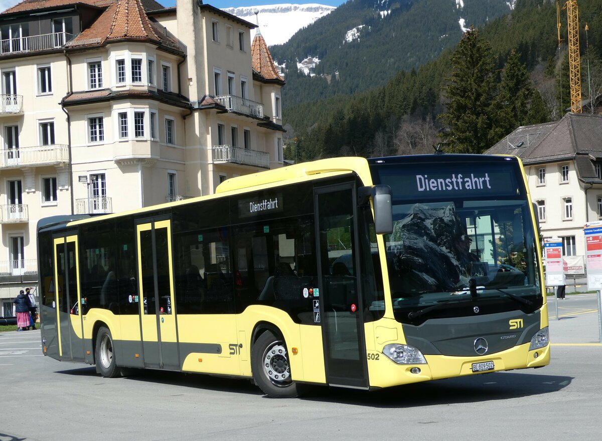 (248'791) - STI Thun - Nr. 502/BE 809'502 - Mercedes am 18. April 2023 beim Bahnhof Grindelwald