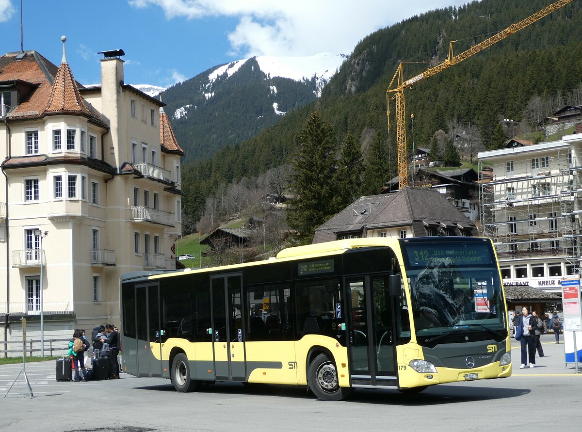 (248'800) - STI Thun - Nr. 179/BE 752'179 - Mercedes am 18. April 2023 beim Bahnhof Grindelwald
