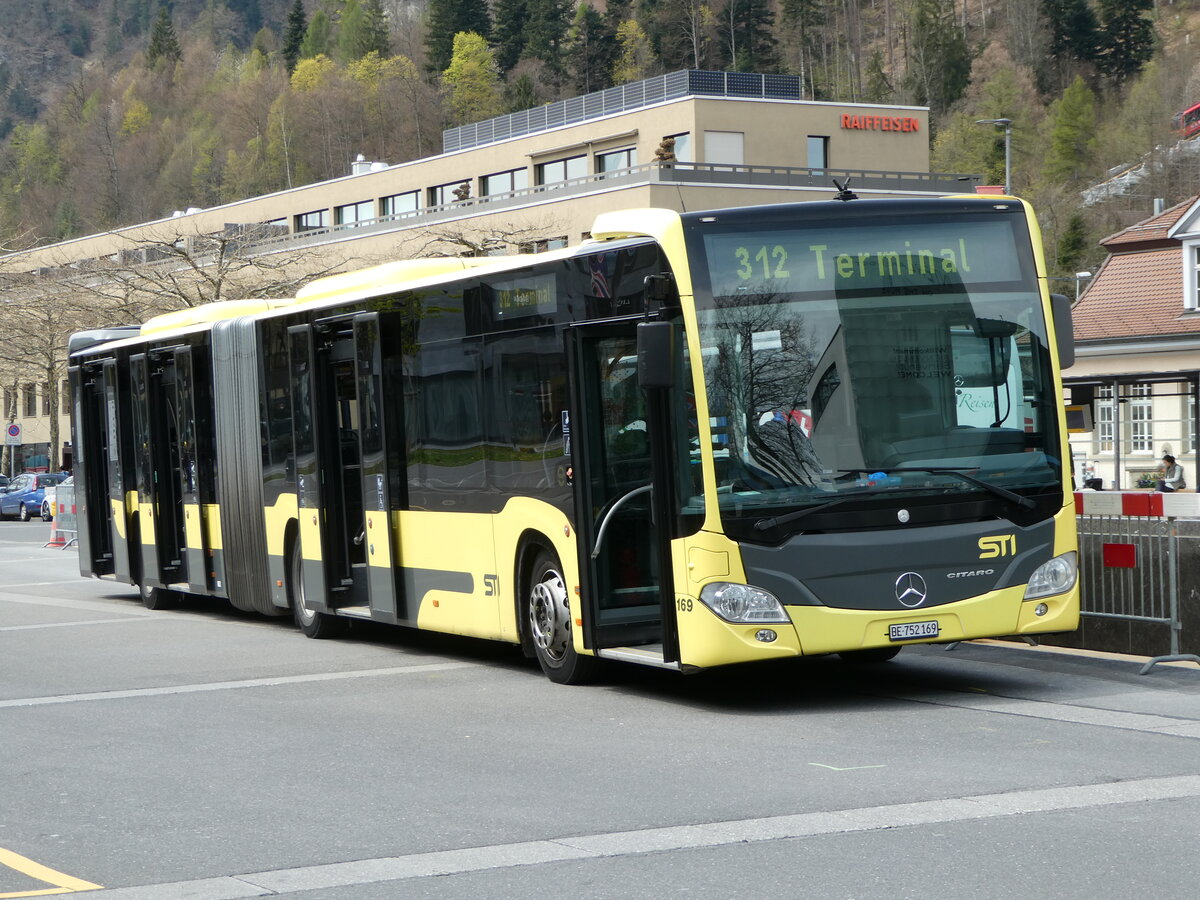 (248'989) - STI Thun - Nr. 169/BE 752'169 - Mercedes am 21. April 2023 beim Bahnhof Interlaken Ost