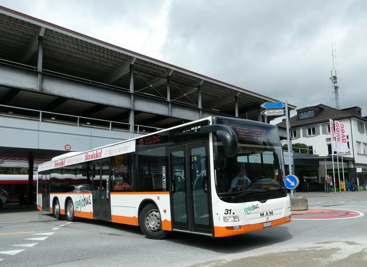 (249'135) - Regiobus, Gossau - Nr. 31/SG 353'631 - MAN am 25. April 2023 beim Bahnhof Herisau