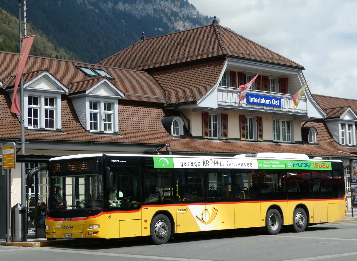 (249'422) - PostAuto Bern - BE 718'991/PID 10'526 - MAN am 2. Mai 2023 beim Bahnhof Interlaken Ost