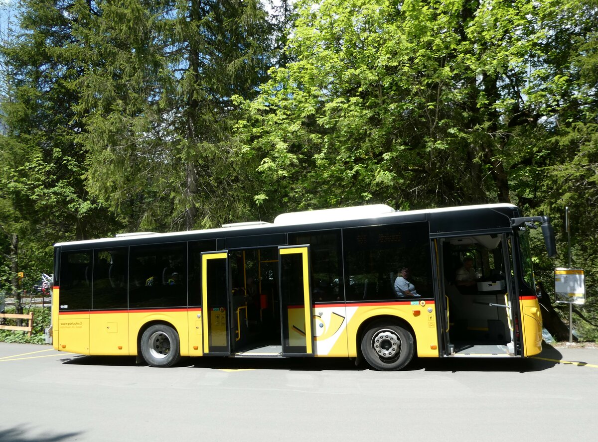 (251'124) - Kbli, Gstaad - BE 308'737/PID 11'458 - Volvo am 6. Juni 2023 in Lauenen, Lauenensee
