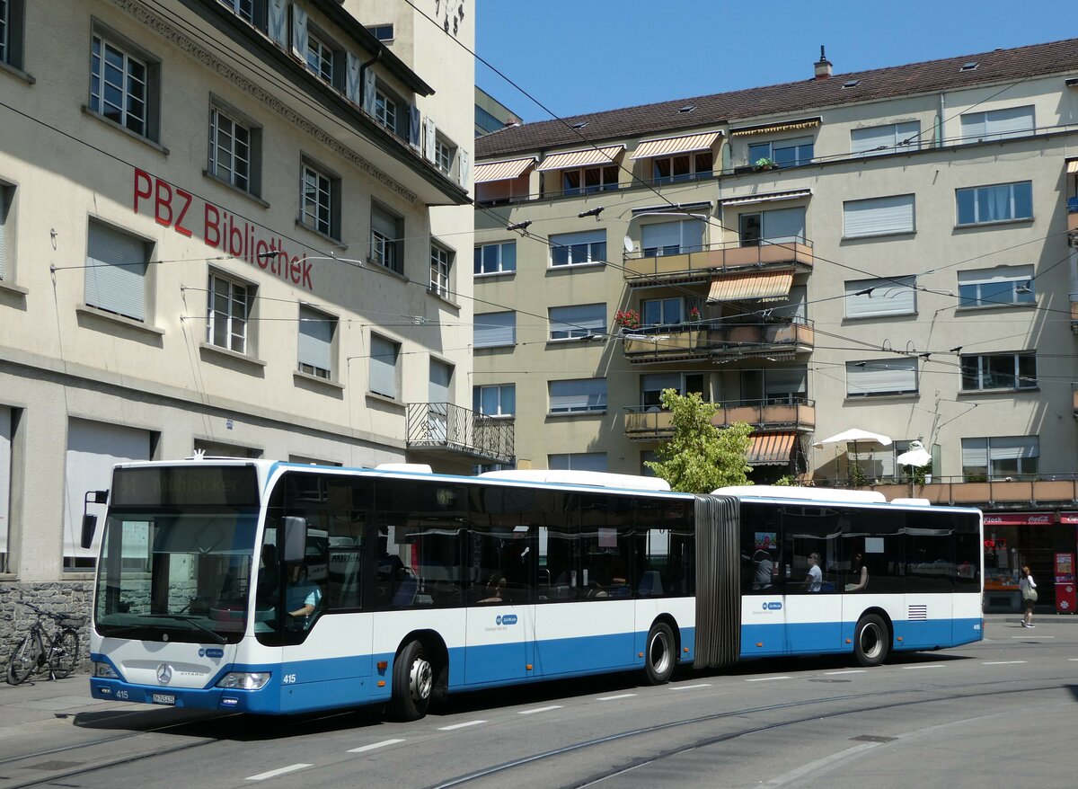 (251'472) - VBZ Zrich - Nr. 415/ZH 745'415 - Mercedes am 13. Juni 2023 beim Bahnhof Zrich Oerlikon
