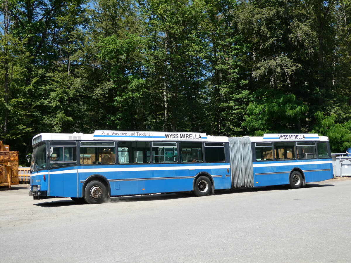 (251'760) - Krauer, Kehrsatz - Volvo/R&J (ex VBL Luzern Nr. 111) am 18. Juni 2023 in Oberburg, Ziegelgut