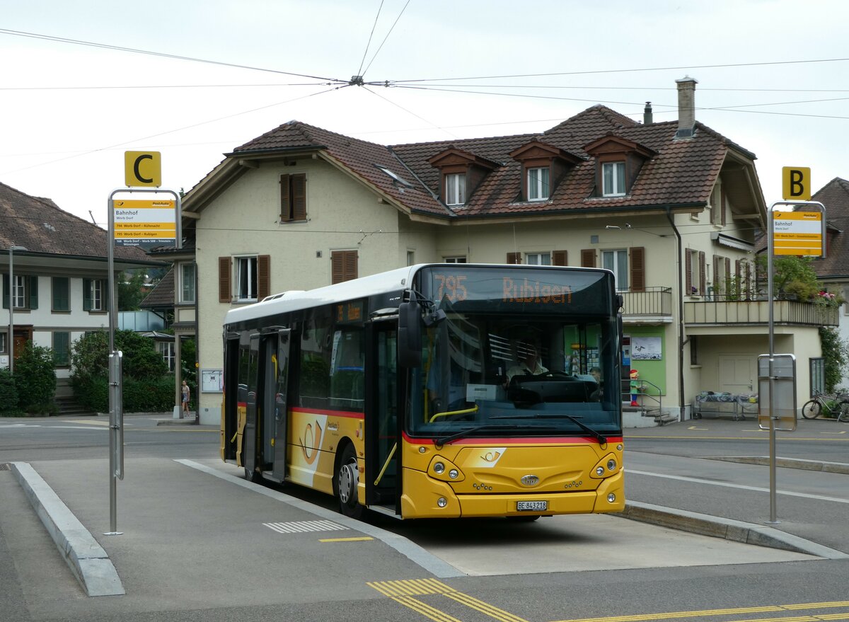 (251'872) - PostAuto Bern - Nr. 218/BE 843'218/PID 10'675 - Heuliez am 22. Juni 2023 beim Bahnhof Worb Dorf