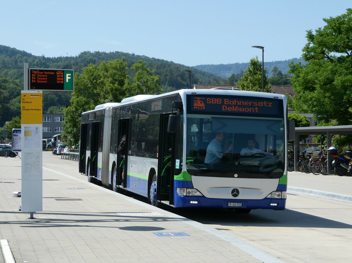 (252'406) - Intertours, Domdidier - Nr. 555/FR 300'555 - Mercedes (ex Nr. 412; ex TPL Lugano Nr. 412) am 7. Juli 2023 beim Bahnhof Laufen 